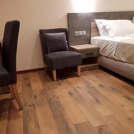 Mondeus Luxury Deskati