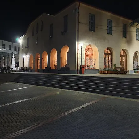 Mondeus Luxury Deskati