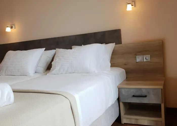 Hotell Mondeus Luxury Deskati